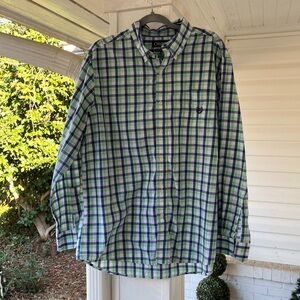 Chaps Men dress shirt. B9
